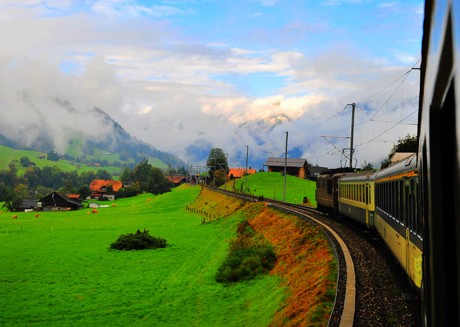 瑞士-金色山口列车1