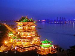 八一军旗<英雄城南昌>2日游